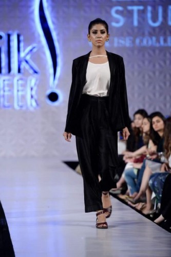 Sania Maskatiya Cruise Collection at PFDC 2017 Sania Maskatiya Cruise Collection at PFDC 2017