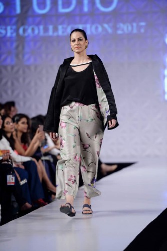 Sania Maskatiya Cruise Collection at PFDC 2017 Sania Maskatiya Cruise Collection at PFDC 2017