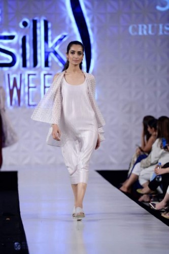Sania Maskatiya Cruise Collection at PFDC 2017 Sania Maskatiya Cruise Collection at PFDC 2017