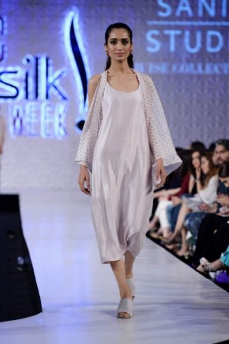 Sania Maskatiya Cruise Collection at PFDC 2017 Sania Maskatiya Cruise Collection at PFDC 2017