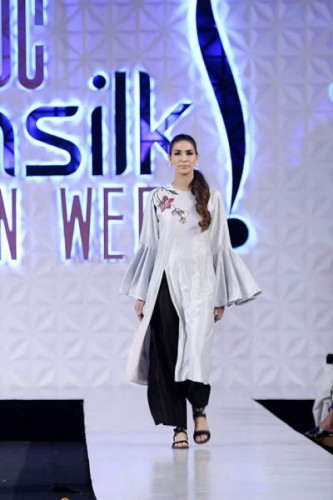 Sania Maskatiya Cruise Collection at PFDC 2017 Sania Maskatiya Cruise Collection at PFDC 2017
