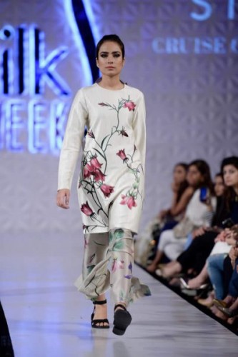 Sania Maskatiya Cruise Collection at PFDC 2017 Sania Maskatiya Cruise Collection at PFDC 2017