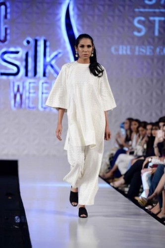 Sania Maskatiya Cruise Collection at PFDC 2017 Sania Maskatiya Cruise Collection at PFDC 2017