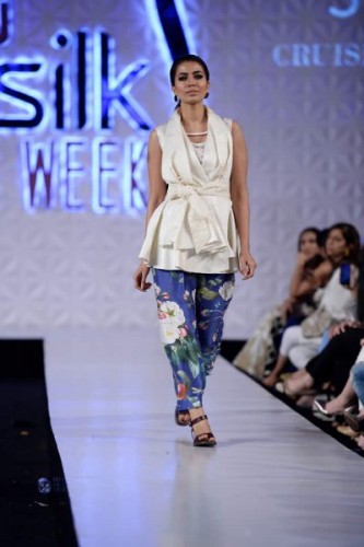 Sania Maskatiya Cruise Collection at PFDC 2017 Sania Maskatiya Cruise Collection at PFDC 2017