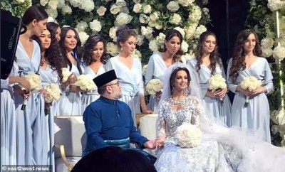 6687308-6432755-The_wedding_was_alcohol_free_and_all_food_was_halal_The_king_was-m-38_1543305363037 6687308-6432755-The_wedding_was_alcohol_free_and_all_food_was_halal_The_king_was-m-38_1543305363037