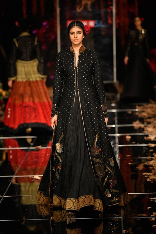 Rohit Bal Lakme5