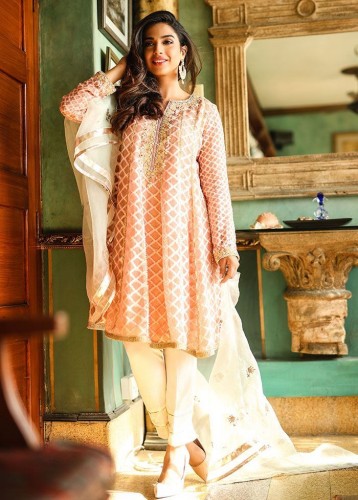 Deepak Perwani latest Party Wear Collection 2019 Deepak Perwani latest Party Wear Collection 2019